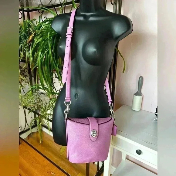 Coach Addie Crossbody Bag in Violet Orchid  Pebble Leather SUPER CUTE! - Picture 1 of 11